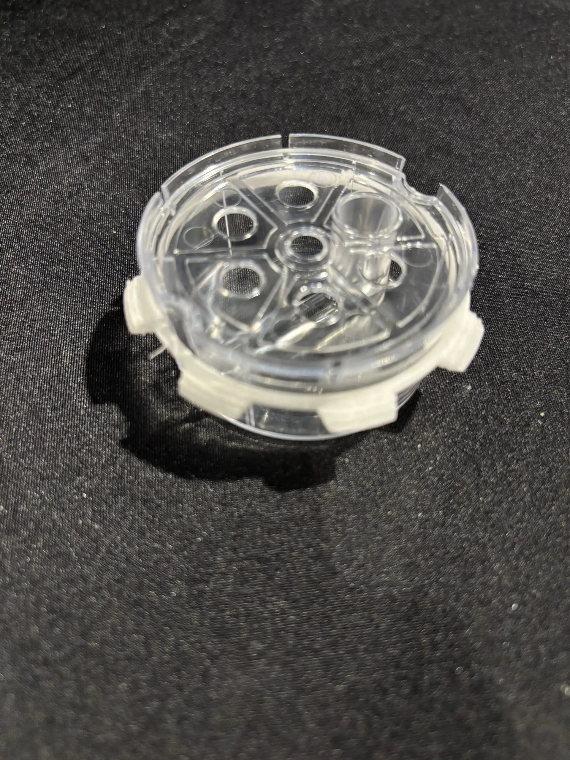 Roxi-Ice Dry Ice Puck – Full Shot image 1